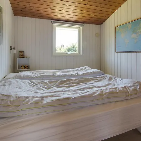 Three-bedroom Holiday In * Hals